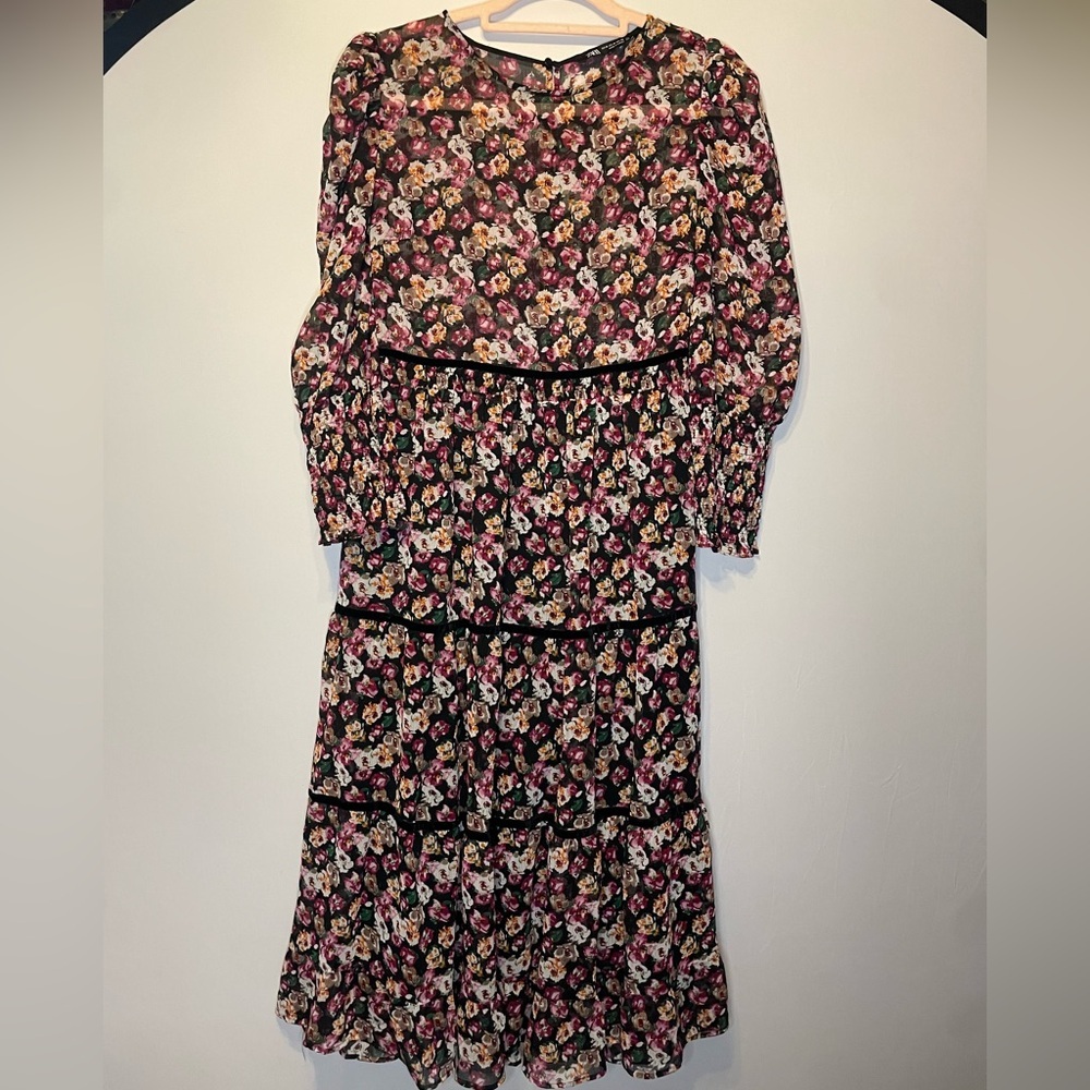 Zara Black and Pink Floral tunic Midi Dress with velvet trim Size M $100+ - Picture 4 of 8